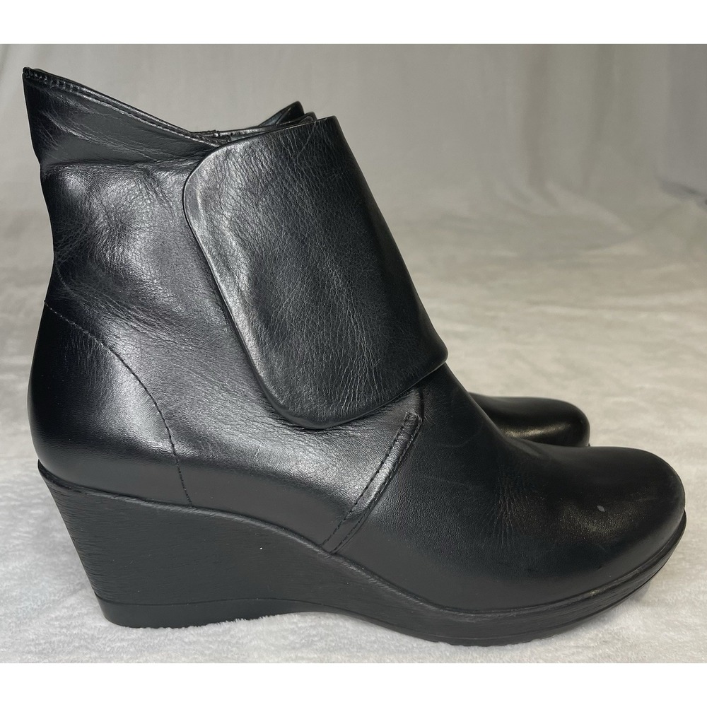 Dansko Romy Women's Size 40 / 9.5-10 Black Burnished Leather Wedge Ankle Bootie